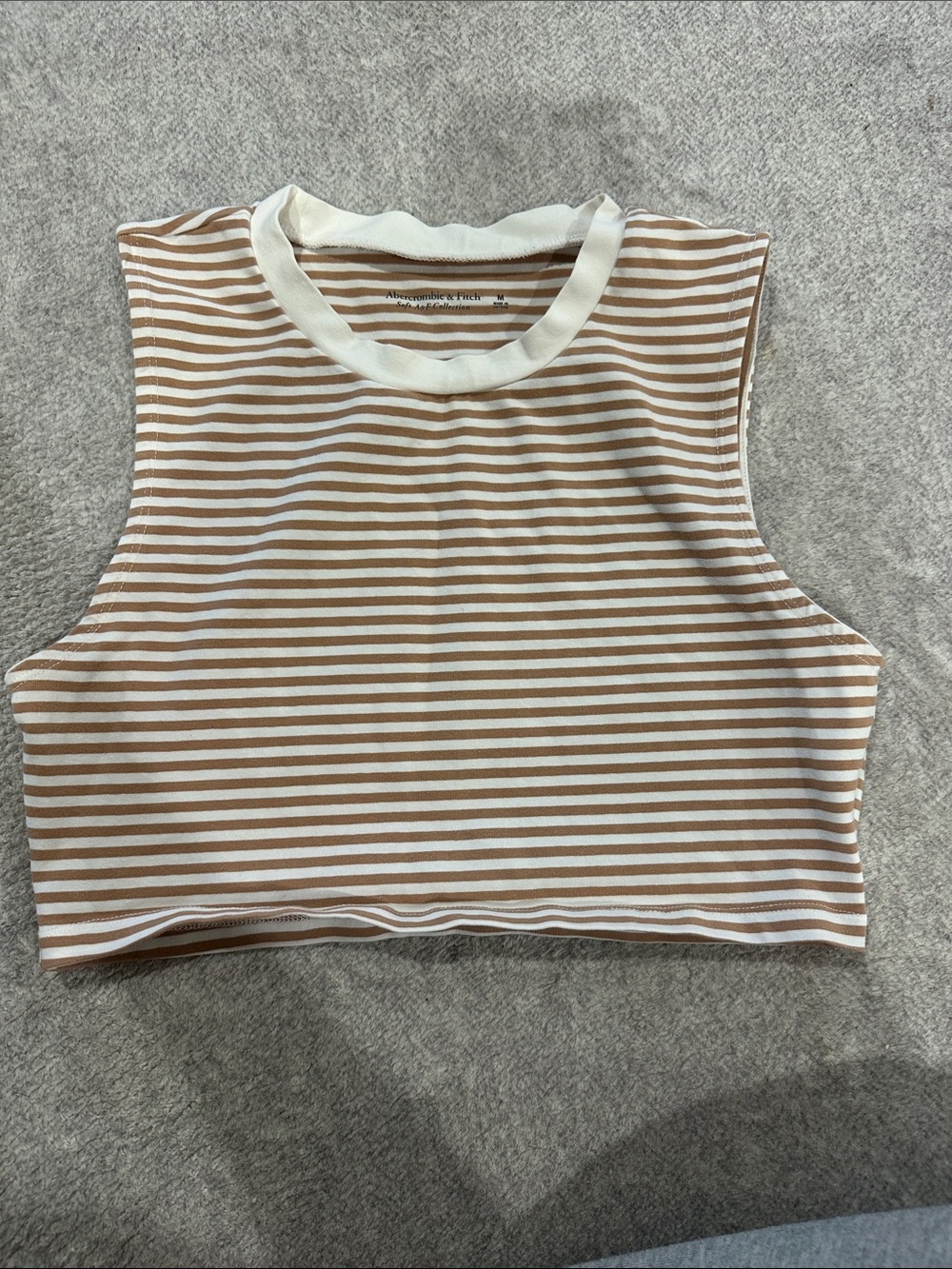 A&F ultra crop tank